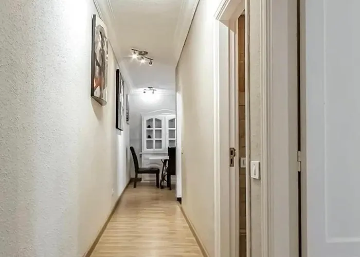 Daire Cozy 2-bedroom Near - Gigantes