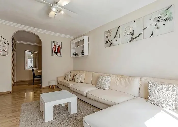 Cozy 2-bedroom Near - Gigantes Daire *