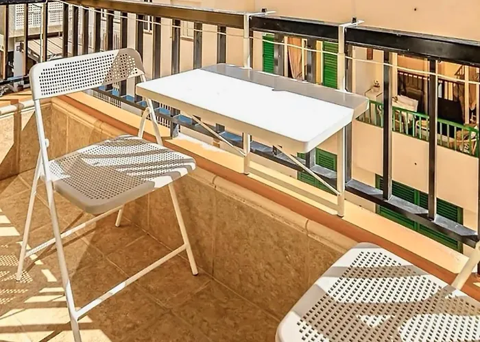 Cozy 2-bedroom Near - Gigantes *