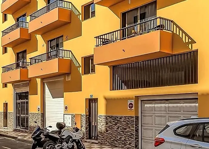 Cozy 2-bedroom Near - Gigantes Daire