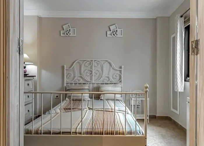 Cozy 2-bedroom Near - Gigantes Daire *