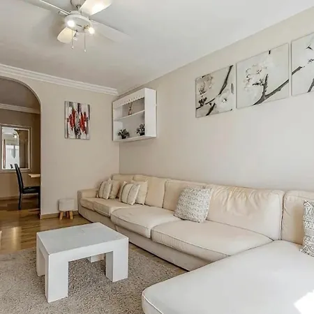 Family In Cozy Appartement *